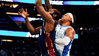 开运体育app-大爆冷！哈登30+8新援尽力，贝恩35+6立大功，米切尔25+5毫无借口