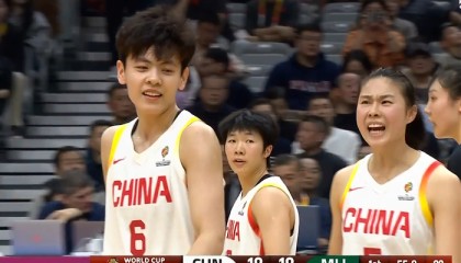 开云体育官网-中国女篮：李月汝21+11末节致胜，杨舒予14分助攻王，双塔奇效|韩旭|张子宇|投篮|马里|马里队_新浪体育_新浪新闻